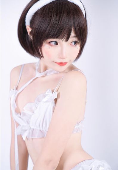 日韩服装批发网官网_HD在线视频观看