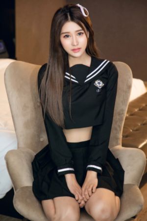 欧美a字裤外套_高清完整版免费在线观看
