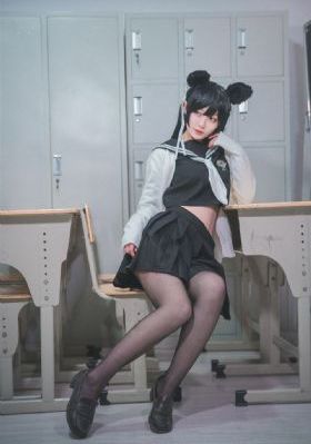 欧美高端女装店名_超清免费播放